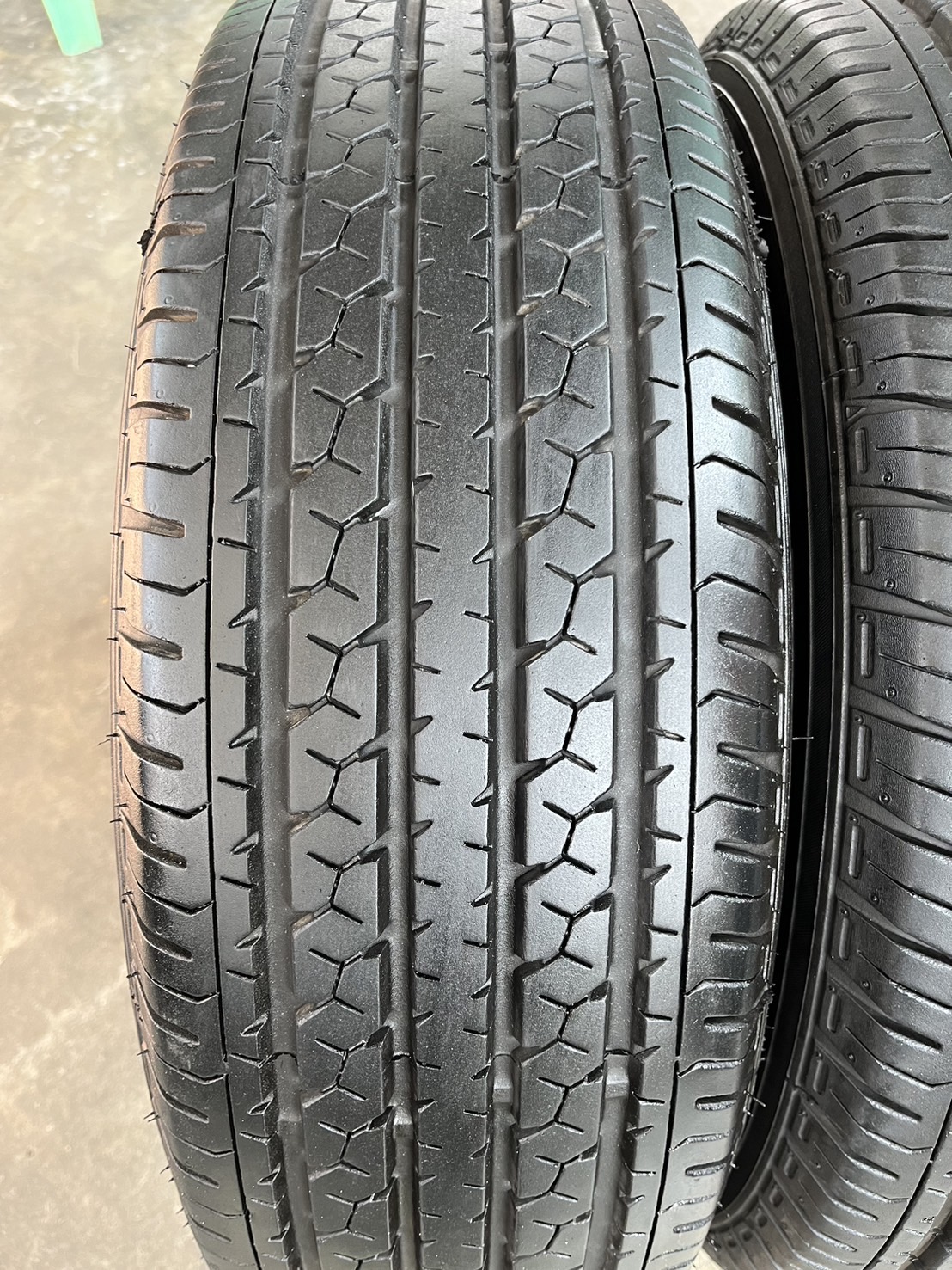 ✨ยาง✨215-70-15 Deestone🌟ปลายปี 23🌟🚘ใส่กับ รถกระบะตัวเตี้ย ได้ทุกรุ่น