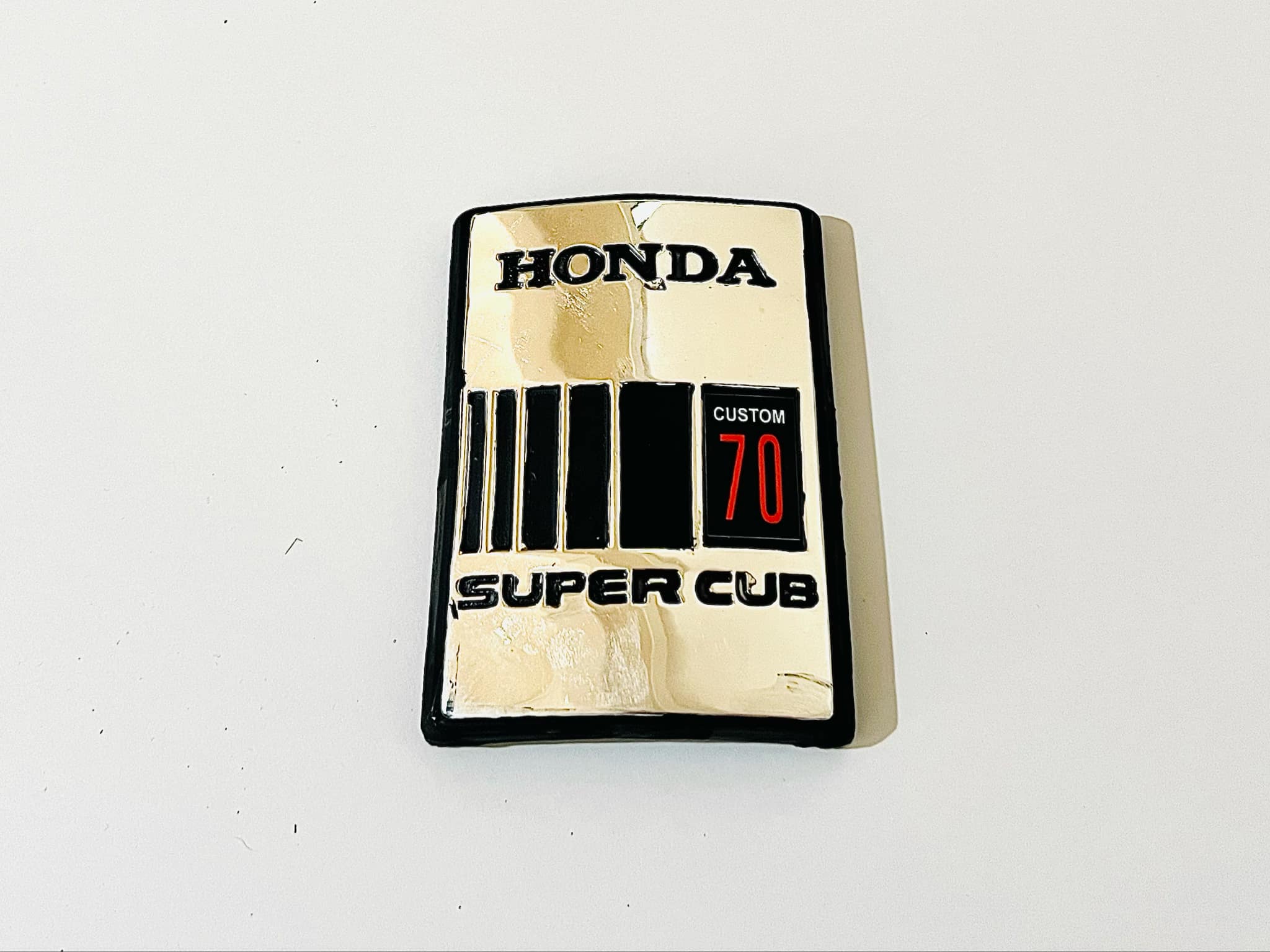 โลโก้ปิดแตร ซี700 C700 โลโก้ปิดแตรมอเตอร์ไซด์ซี700 C700 SUPER DELUXE 70 SUPER CUB 70 ดำ SUPER CUB 70 ฟ้า แจ้งลายในข้อความ