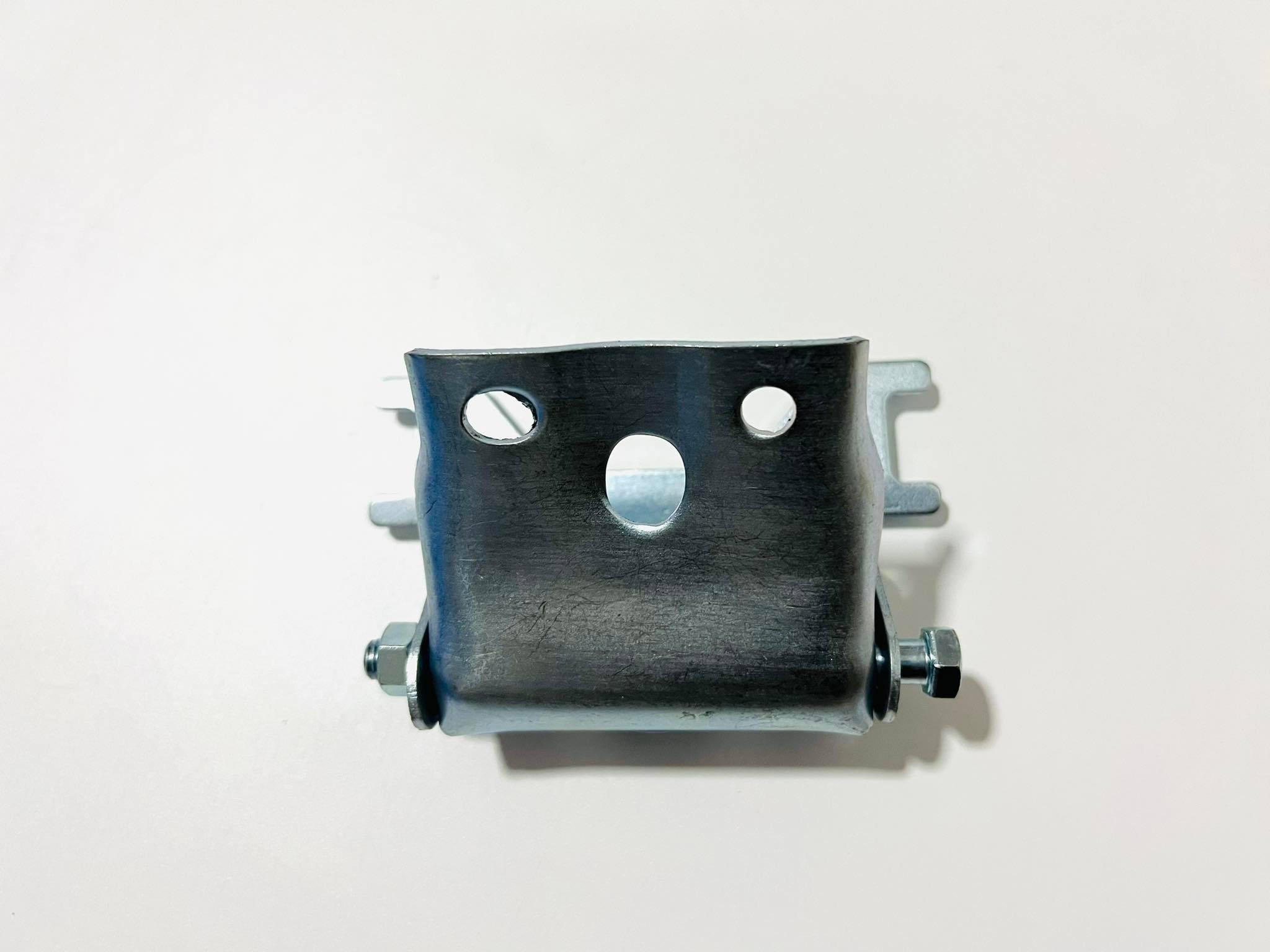 บานพับเบาะเวฟ100 110 เทียม เรือใบ L9