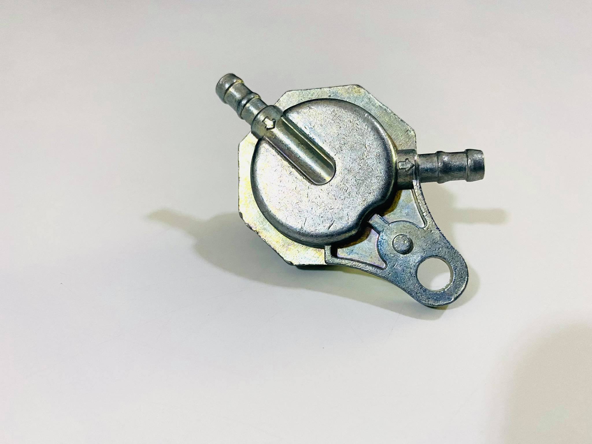 ก๊อกน้ำมันเวฟ125 wave125