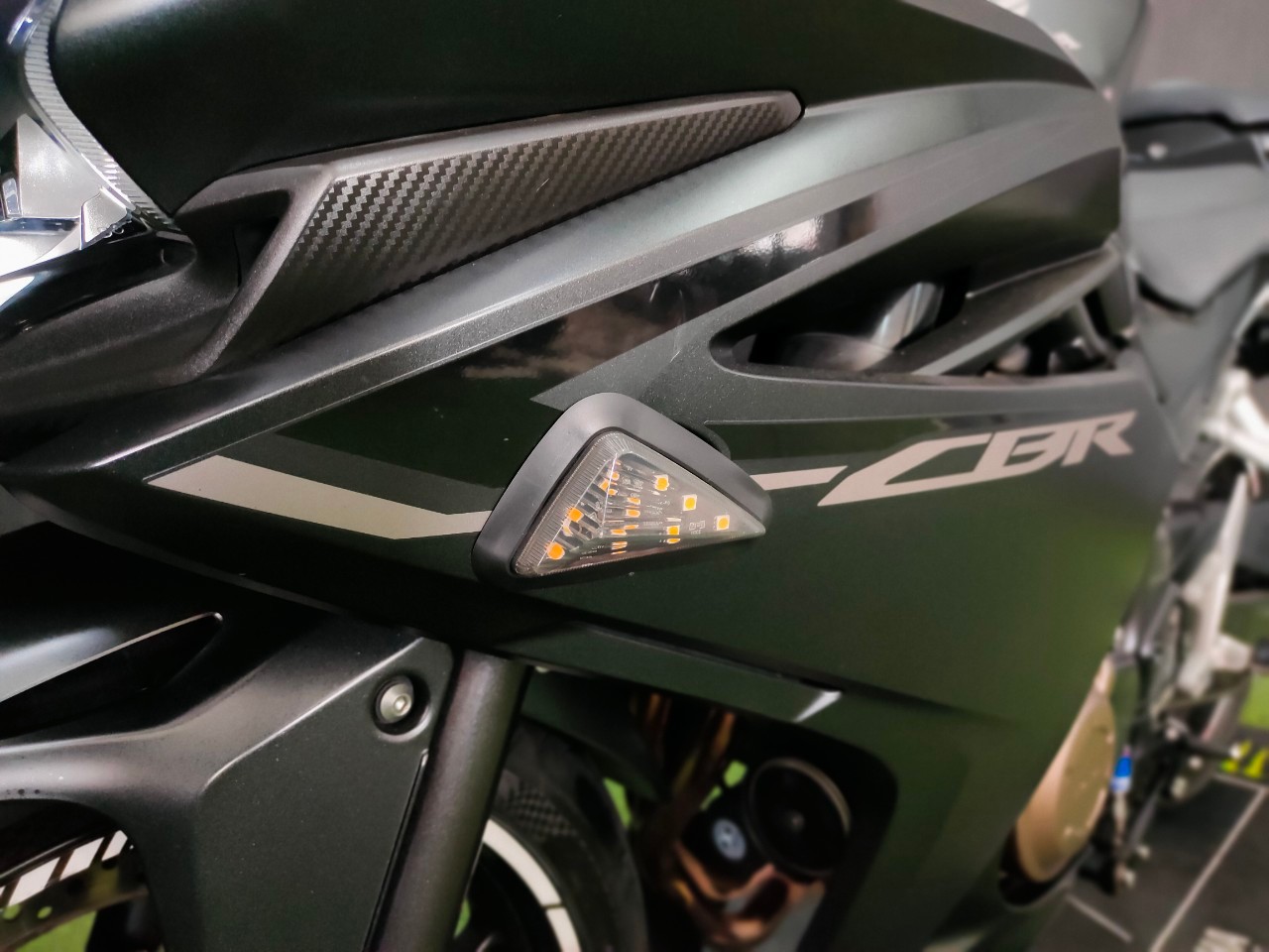 งบ 1900 ⁉️ ได้ขี่สายสปอร์ตของแต่งเพี๊ยบ 😱 จัดไป CBR500R ปลายปี2017 คันนี้เด็ด