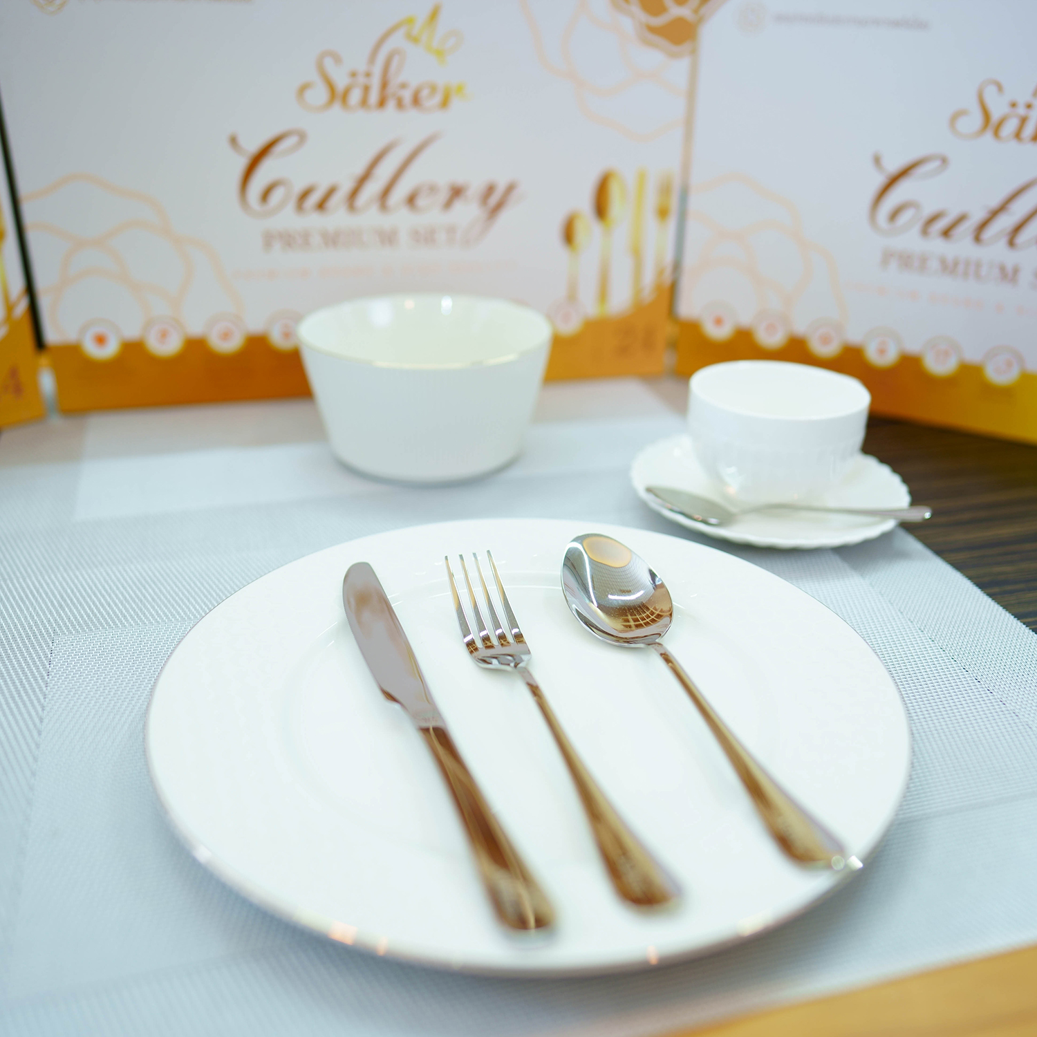 ลด46.7% Säker ชุดอุปกรณ์รับประทานอาหารแบบปลอดสารพิษ(มีใบรับรองยืนยัน)ครบชุด ชุดใหญ่ สเตนเลสสตีลแท้100% แบบหนา ได้ทั้งหมด 24ชิ้น พรีเมี่ยมเกรด เกรดที่ใช้ในภัตตาคารในยุโรปรวมถึงประเทศฝรั่งเศส