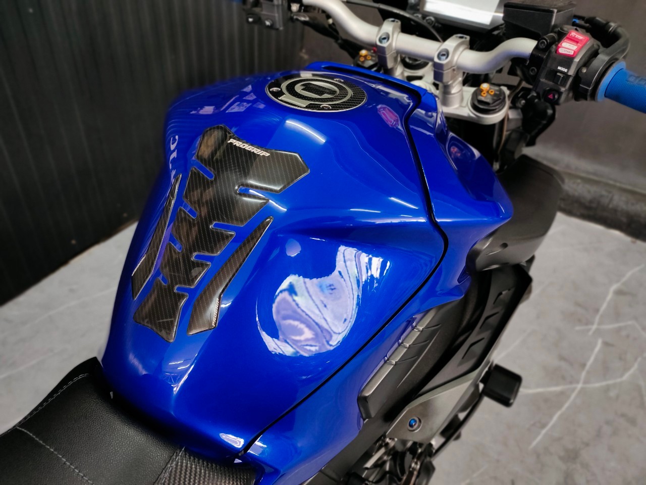 ถูกสุดในประเทศไทย‼️ กับพี่ใหญ่สายToque . . .YAMAHA MT-10 จดปี17 รถเกรดดี_มีดีที่ราคา พร้อมโปร (ดาวน์30%) ออกรถ 900 ไม่ค้ำ ⁉️