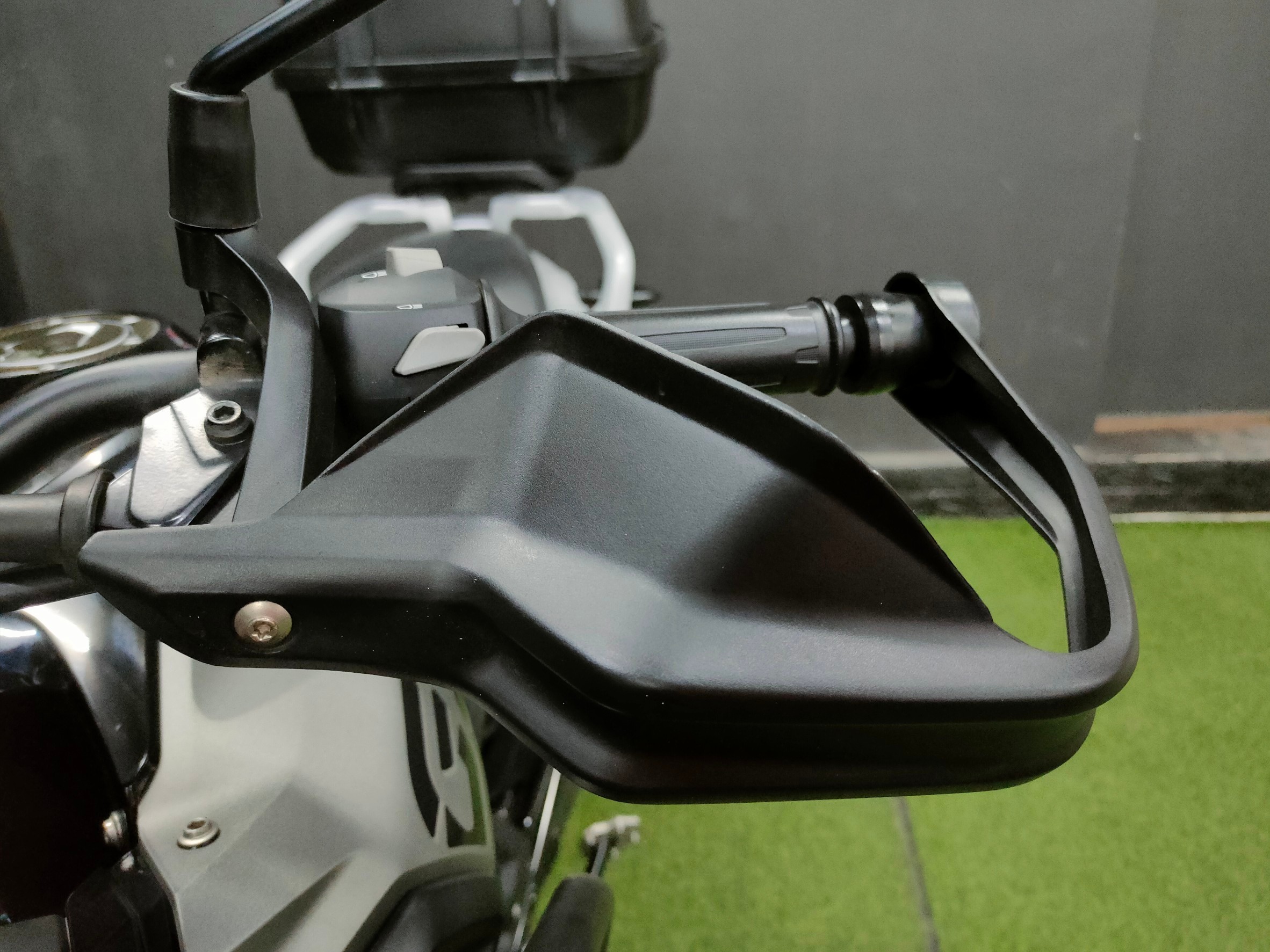 "คันไม่ใหญ่แน่นะวิ⁉️ เบาๆ สบายๆ ราคากันเอง 🤗 Gs310r รถปี18 สวยโดนใจของแต่งรอบคัน “โปรโคตรแรง"🔥🔥