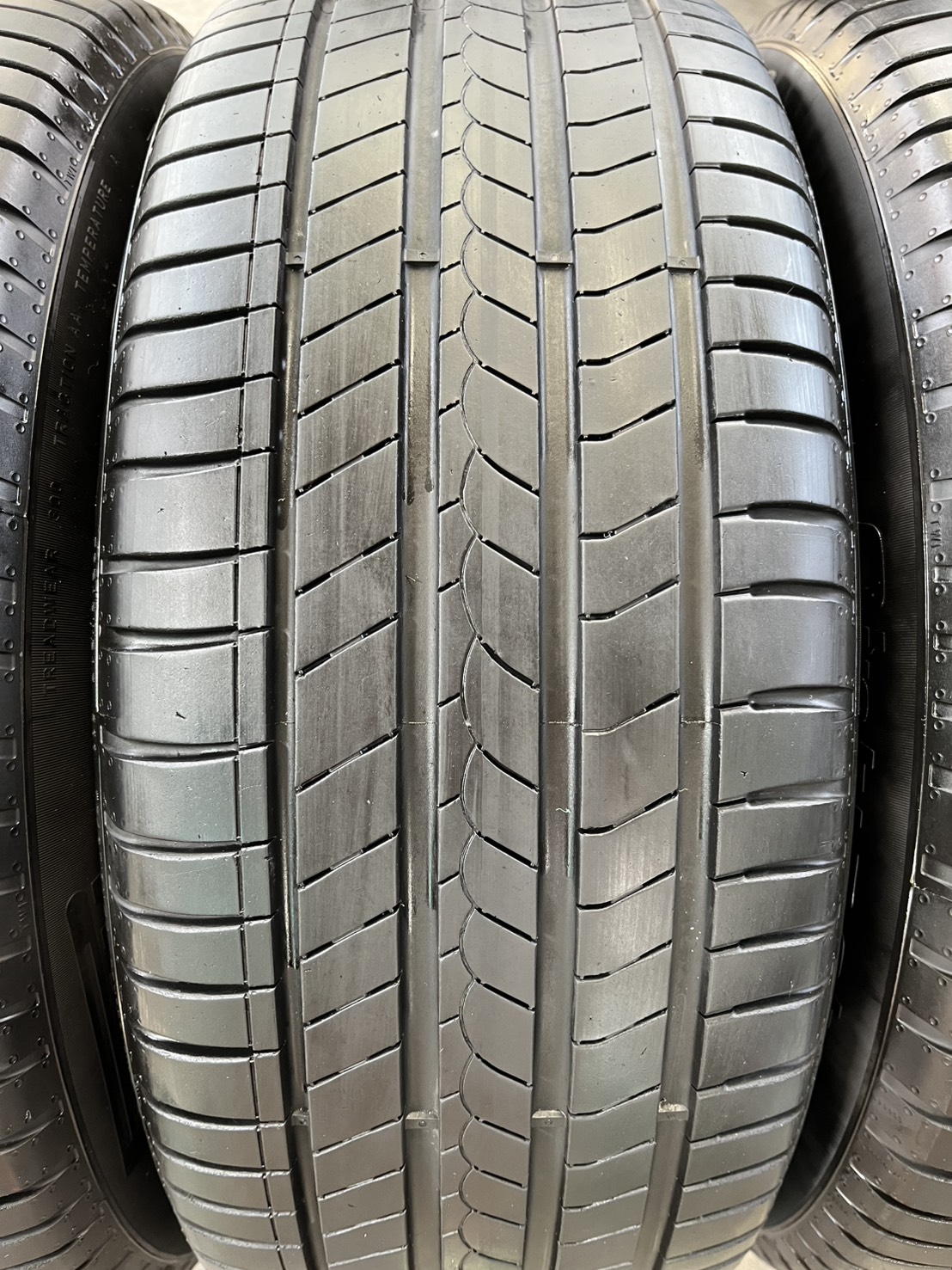 ✨ยาง✨215-55-16 Pirelli♨️ปี 24♨️สภาพสวย
