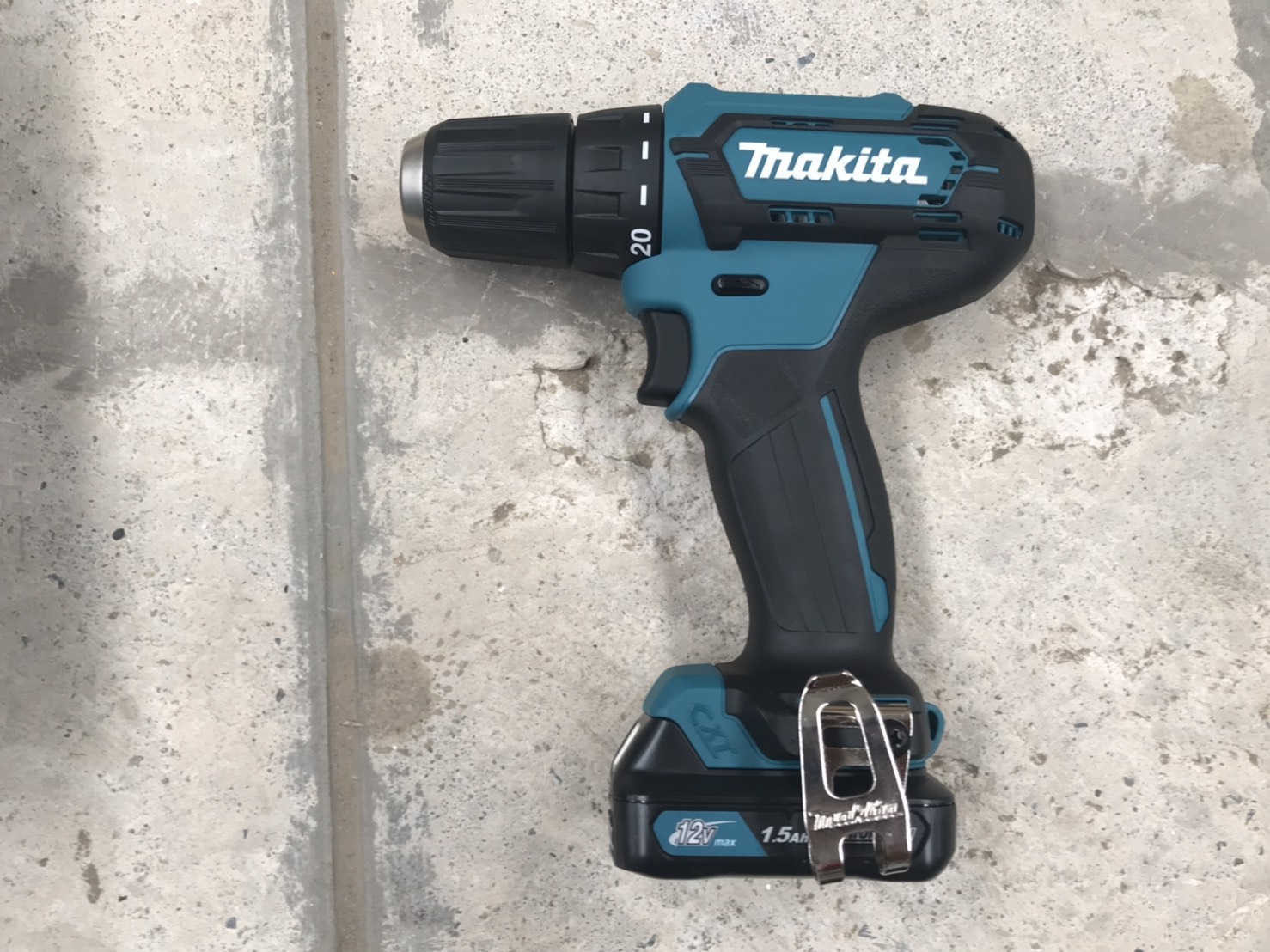 สว่านไร้สาย12V. DF333DWYE MAKITA(แบต2ก้อน)