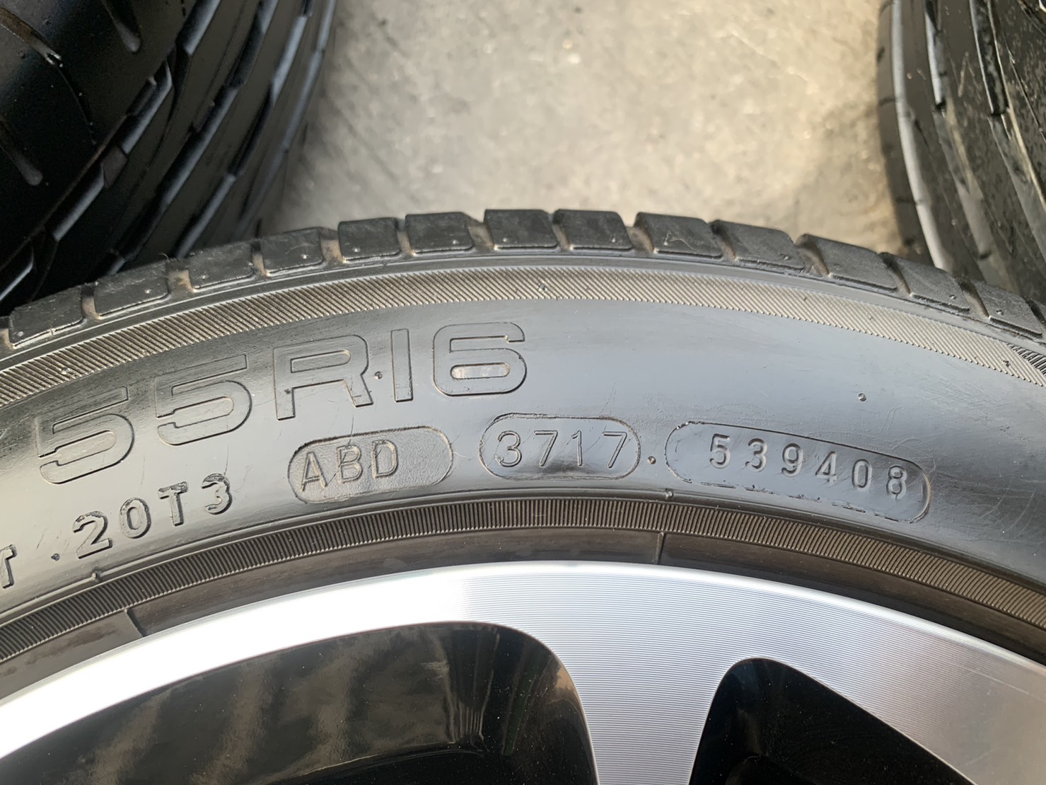 ✨ล้อแม็ก 4รู100✨MG 3 ขอบ 16 ดำหน้าเงา พร้อมยาง 195-55-16 MAXXIS ปลายปี 17
