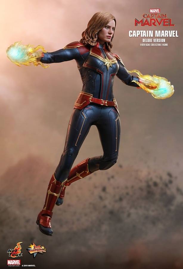 HOT TOYS MMS522 CAPTAIN MAVEL - CAPTAIN MARVEL (DELUXE VERSION)