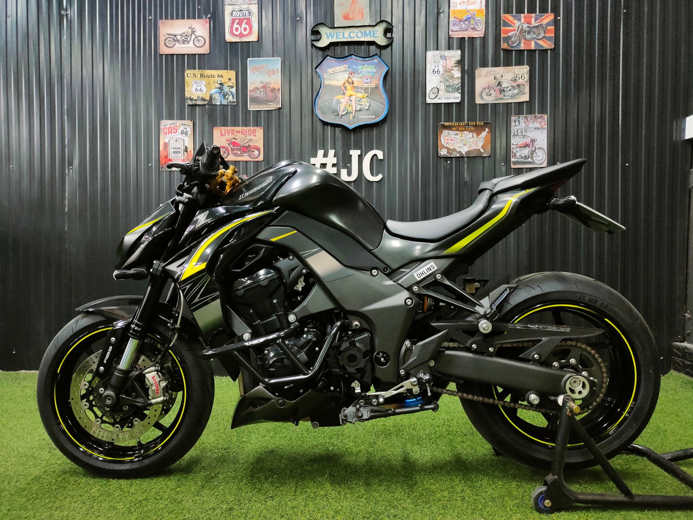 แรดพันธุ์....อ๊า 🤪 หล่อเลยคันนี้ #Z1000R ปี2018 "Optionsล้นๆรถมือเดียว"...ออกห้างร่วม7แสนเลยนะ‼️