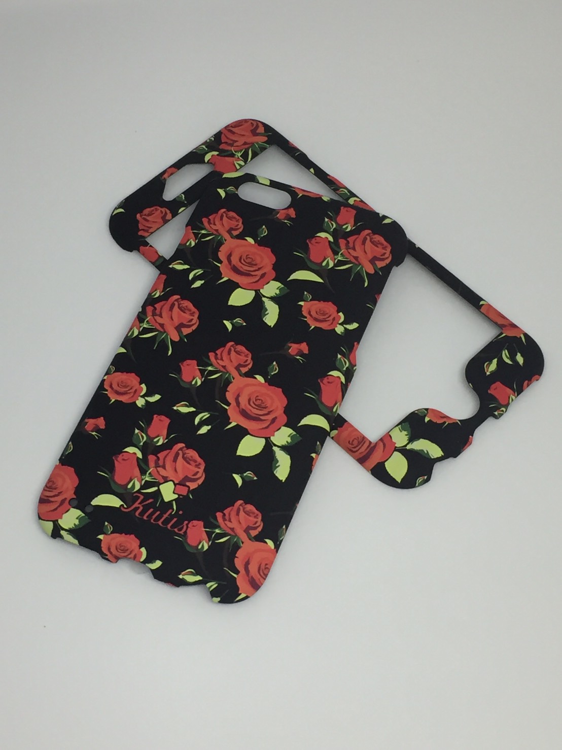 เคสคูทิส (Kutis) ไอโฟน6,6S(ลายดอกกุหลาบสีแดง)