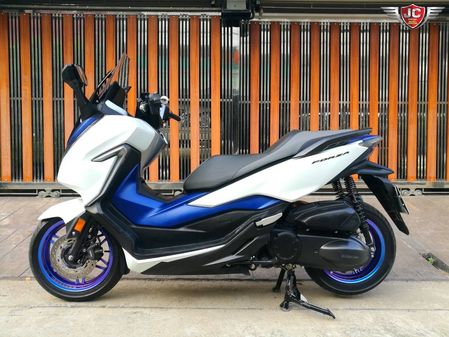 รถบ้านมือเดียวแท้ รถ9เดือน 9,xxxkm.