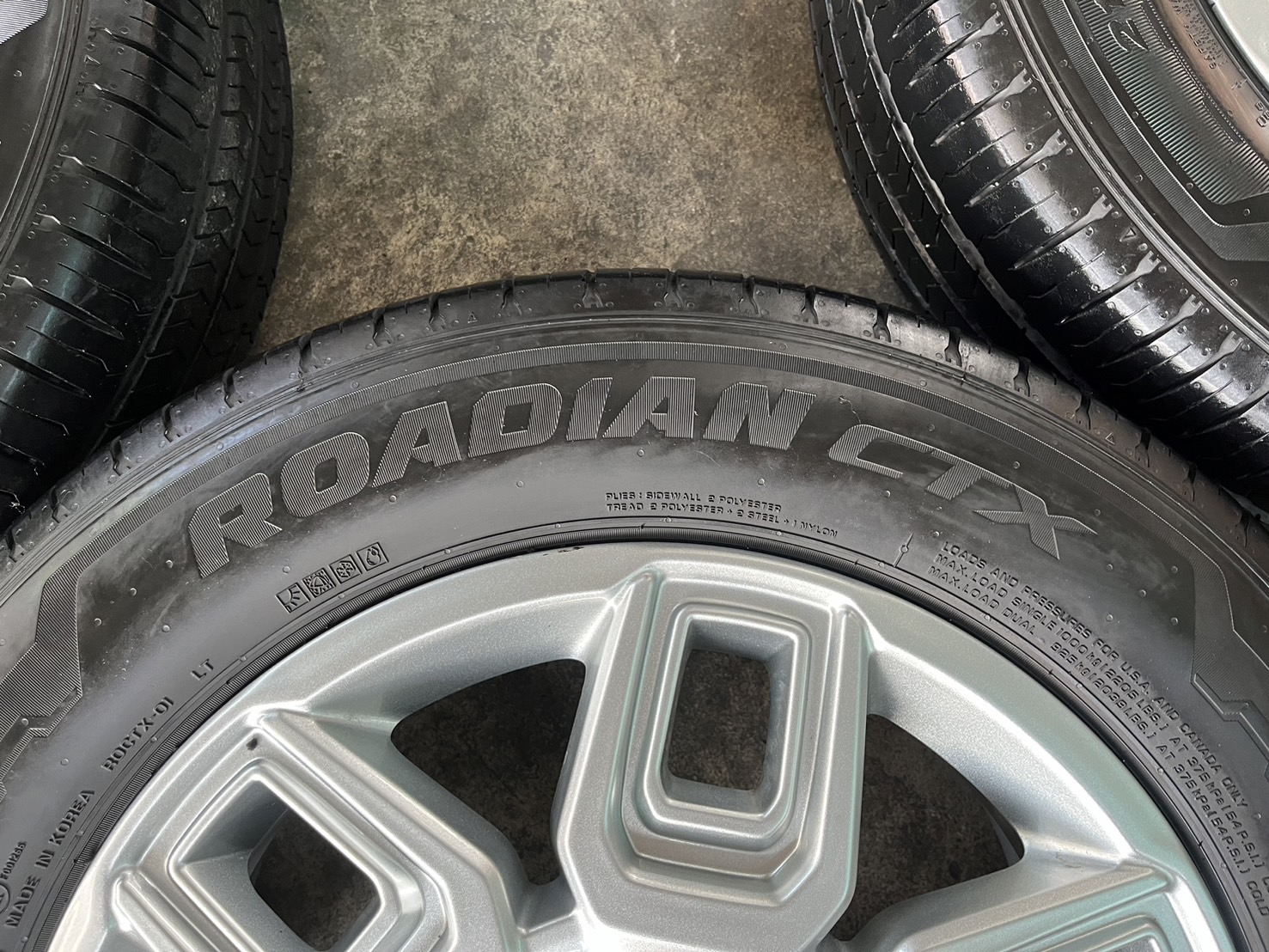 🌟ปี 23🌟✨ล้อแม็ก✨ฮุนได Hyundai H1 ขอบ 17 พร้อมยาง 215-65-17 NEXEN💖สวยกริ๊บ💖