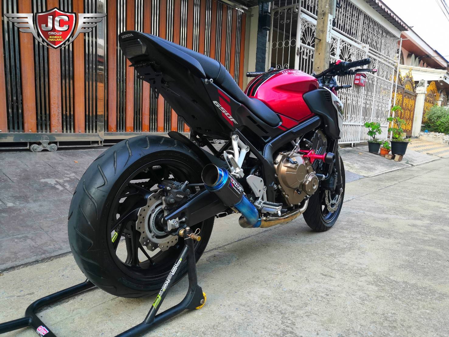 #CB650F รถกลางปี 2018 ไมล์แท้ 5,xxx KM. แต่งสวยพร้อมขี่หล่อกันเลย