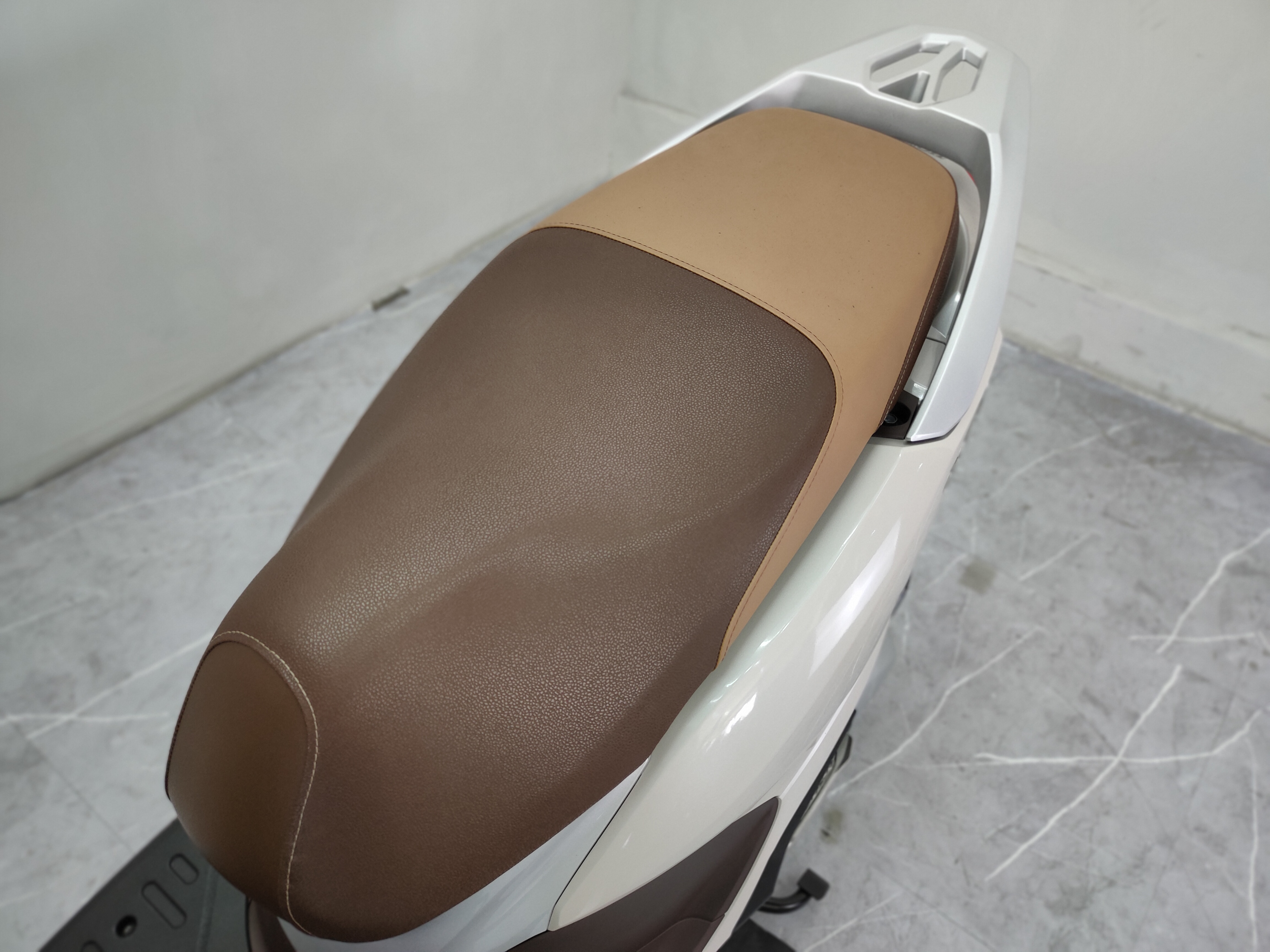 อร๊ายย‼️หรีดร้อยโล 😱 AII NEW LEAD125 4V ปี 2023 แท้ สายจอด 1xx โลแท้ๆ สภาพนี้ป้ายแดงชัดๆ 💥