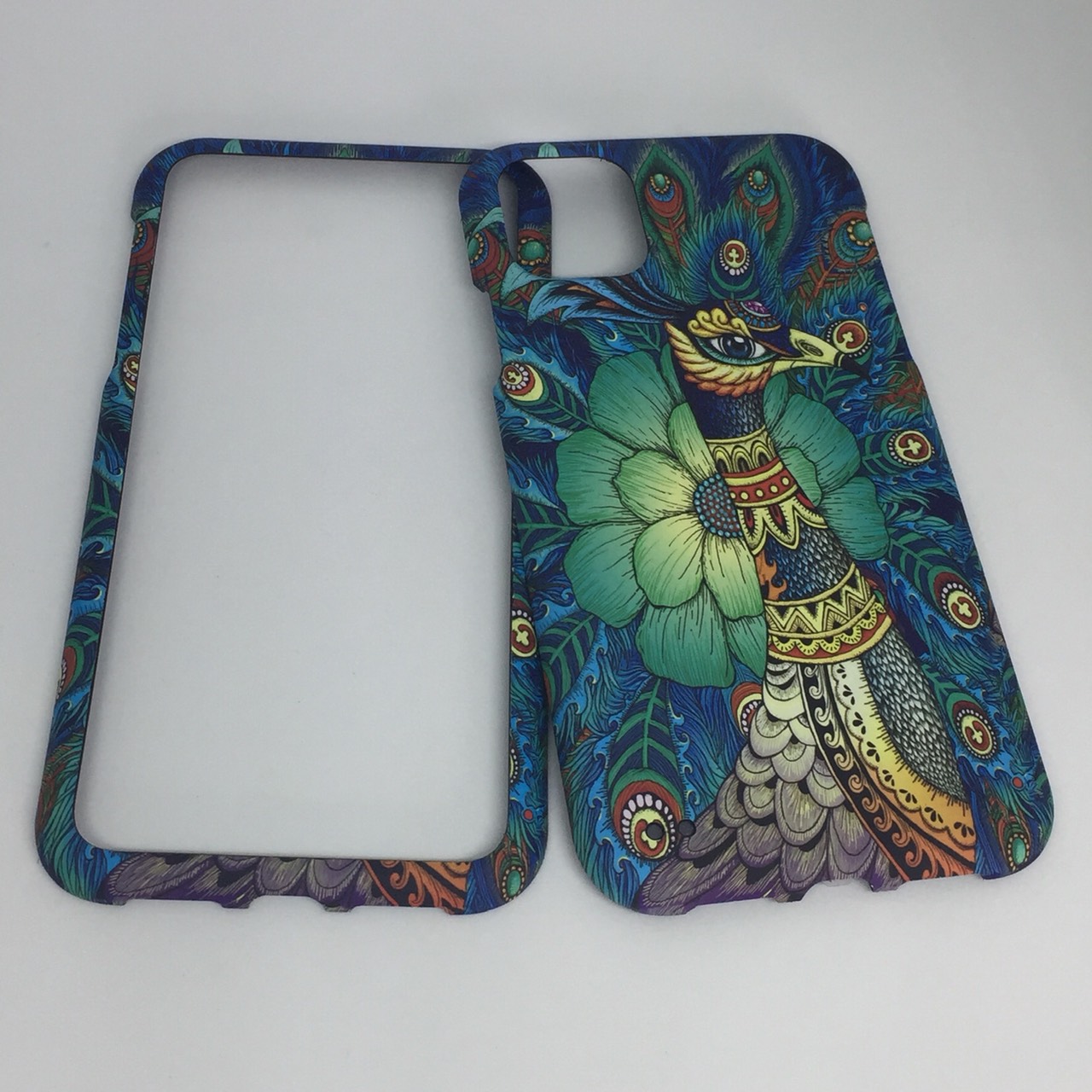 เคสคูทิสKutisไอโฟน11G(ลายนกยูง)มาใหม่ เคสประกบหน้า-หลัง เคสเรืองแสง เคสลายวินเทจ ร้านSuperhero KLongthom