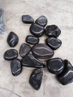 หินกรวด สำหรับแต่งสวนสวย ดำเงา สวยมาก