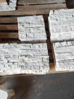 หินประดับผนัง White quart สามร้อยยอด ประจวบคีรีขันธ์