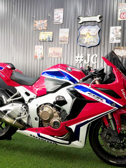 นี่มันแฝดน้อง CBR1000RR นี่หน่าา!!! 😎😎 Honda #CBR650RR SP ปี2019