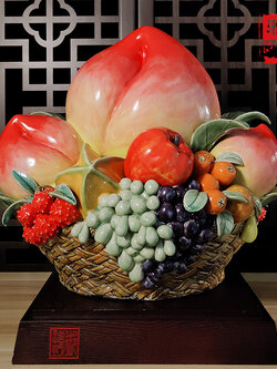 ตะกร้าผลท้อมงคลและไม้รวม,ผลไม้เสริมโชคลาภ เสริมทรัพย์เสริมมงคล สูง 46 cm.