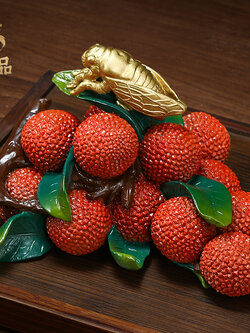 #ลิ้นจี่ผลไม้มงคล หมายถึงความโชคดี มั่นคั่ง มั่งมี