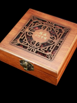 กล่องเครื่องประดับไม้จริง ฉลุลายบุผ้าไหมจีน