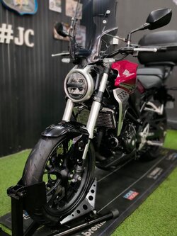 All new CB300R รถบ้านแท้มือเดียว ไม่ประมูล ไมล์แท้ 4พันโล สวยในสไตล์ 2018