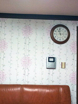 HWP-21437 วอลล์เปเปอร์ไวนิล แบบมีกาวในตัว ลายช่อดอกไม้ชมพูพื้นสีขาว ขนาด 100x260 cm