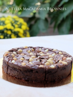 เค้กนูลเทลล่าแมคคาเดเมียบราวนี่ (ขนาด 1 ปอนด์) / Nutella Macadamia Brownies Cake (1 Pound / 6'' x 6")