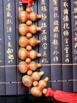 โมบายน้ำเต้ามงคล น้ำเต้าเศรษฐี น้ำเต้าเก็บทรัพย์ แกะจากไม้จริง