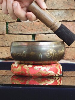 ขันทิเบต(ทองเหลือง) Tibetan Singing Bowl งานทำมือโดยช่างฝีมือชาวเนปาล (12 cm.)