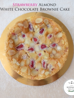 เค้กสตรอเบอร์รี่อัลมอนด์ไวท์ช็อกโกแลตบราวนี่ (ขนาด 2 ปอนด์) / Strawberry & Almond White Chocolate Brownie Cake (2 Pound / 7'' x 7")