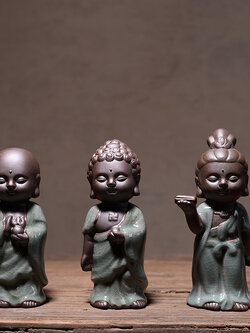 ตุ๊กตานักบวชดินเผาเซรามิกสไตล์จีน จากมณฑลซานตง ประเทศจีน