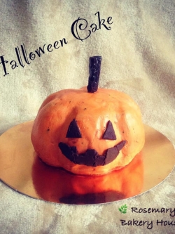 เค้กเค้กฮาโลวีน 2019 (ขนาด 1/2 ปอนด์) 2 ชั้น / Halloween Cake (1/2 Pound) 2 Layers