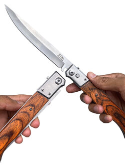 มีดสปริง มีดพับสปริงขนาด 12 นิ้ว (30.5 ซม.) ด้ามเข้าประกับไม้ มีปุ่มล็อคใบมีด พร้อมซองไนล่อนสำหรับเก็บมีด