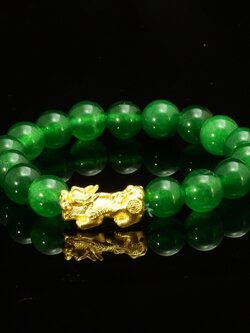 ข้อมือปี่เซี๊ยะเรียกทรัพย์ หินมงคลเขียวหยก ขนาดหิน 10 มิล