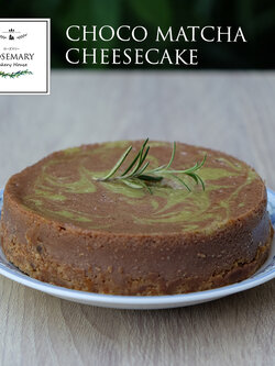 ชีสเค้กช็อกโก้มัทฉะ (ขนาด 1/2 ปอนด์) /CHOCO MATCHA CHEESECAKE (1/2 Pound / 4'' x 4")