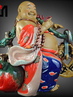 พระสังกัจจายน์เนื้อดินเผา,เซรามิกสไตล์จีน อรหันต์แห่งความอุดมสมบูรณ์