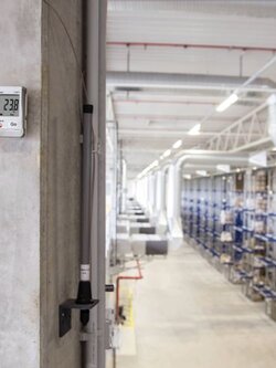 เครื่องวัดและบันทึกอุณหภูมิ TESTO สำหรับห้อง Storage