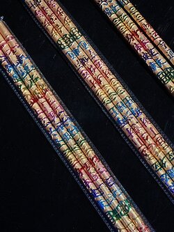 ธูปทองเรียกทรัพย์ ขนาด 60 cm. ธูปสำหรับจุดไหว้เจ้าทุกเทศกาล นำเข้าจากประเทศจีน