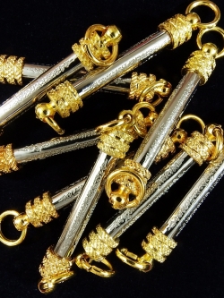 ตะกรุดยันต์ 5 แถว เสริมโชคลาภ มหานิยม กรอบทองไมครอน ห่วงคู่หัว-ท้าย