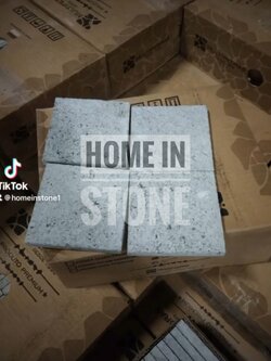 หินปูสระว่ายน้ำ Green Sukabumi Natural