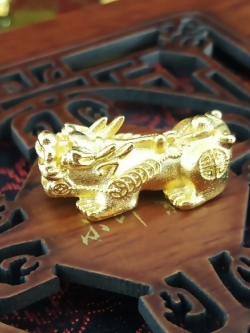 ปี่เซี๊ยะชุบทองคำ สำหรับนำไปบูชาหรือร้อยสร้อยข้อมือและเครื่องประดับต่างๆ