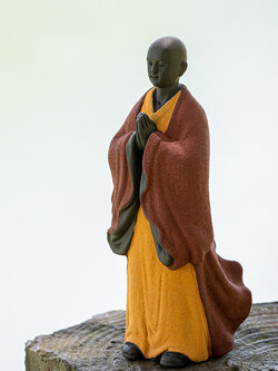 นักบวชนิกายเซน ดินเผาเซรามิกสไตล์จีน จากมณฑลซานตง ประเทศจีน