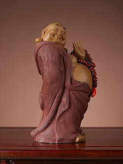 พระสังกัจจายน์เนื้อดินเผา,เซรามิกสไตล์จีน อรหันต์แห่งความอุดมสมบูรณ์