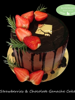 🌿 ช็อกโกแลตกานาทเค้กกับสตรอเบอร์รี่ 🌿 Signature (ขนาด 3 ปอนด์) 4 ชั้น / Strawberry Chocolate Ganache Cake (3 Pound / 8'' x 8") 4 Layers