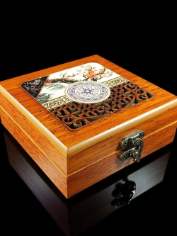 กล่องเครื่องประดับไม้จริง ฉลุลายในรูปแบบจีนย้อนยุค