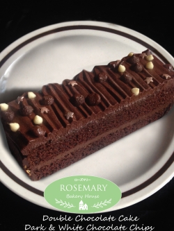 ดับเบิ้ลช็อกโกแลตเค้ก / Double Chocolate Cake (With Dark & White Chocolate Chips)