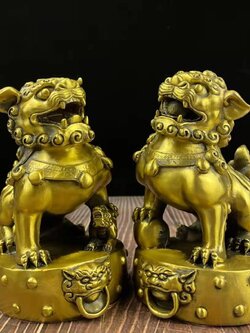 สิงโต(คู่) เฝ้าประตูป้องกันสิ่งชั่วร้าย จากมณฑลเหอหนาน ประเทศจีน