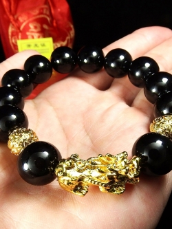 สร้อยข้อมือ ปี่เซี๊ยะ ลูกปัดหินดำ 14 มิล. สวมใส่เพื่อเสริมมงคล โชคลาภ ค้าขายดี