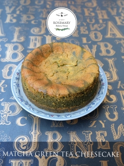 ชีสเค้กชาเขียว (ขนาด 1/2 ปอนด์) /MATCHA GREEN TEA CHEESECAKE (1/2 Pound / 4.5'' x 4.5")